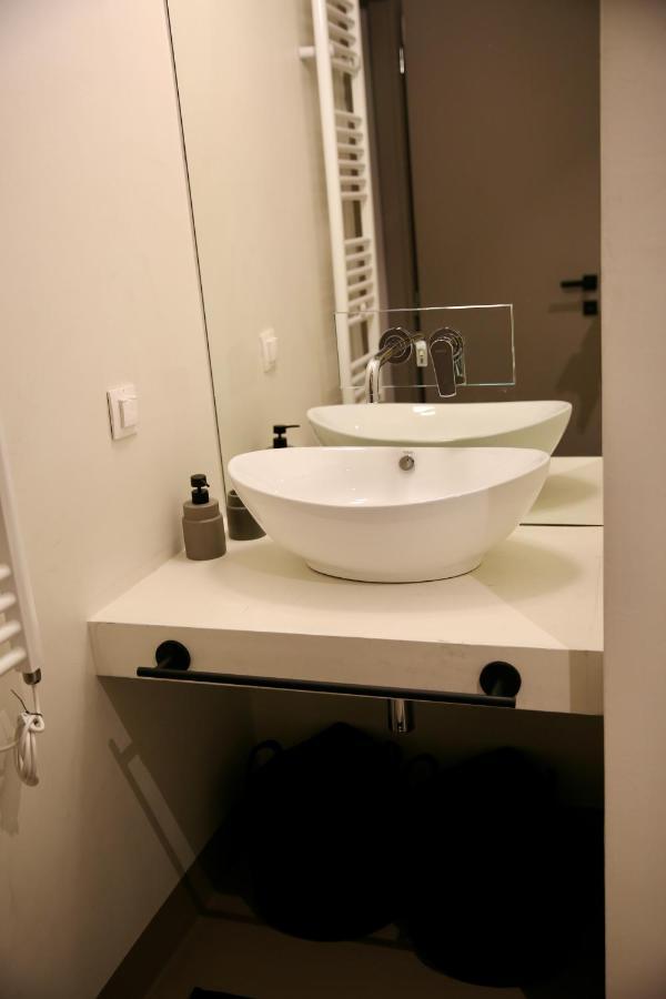Urban Living 4 Apartment